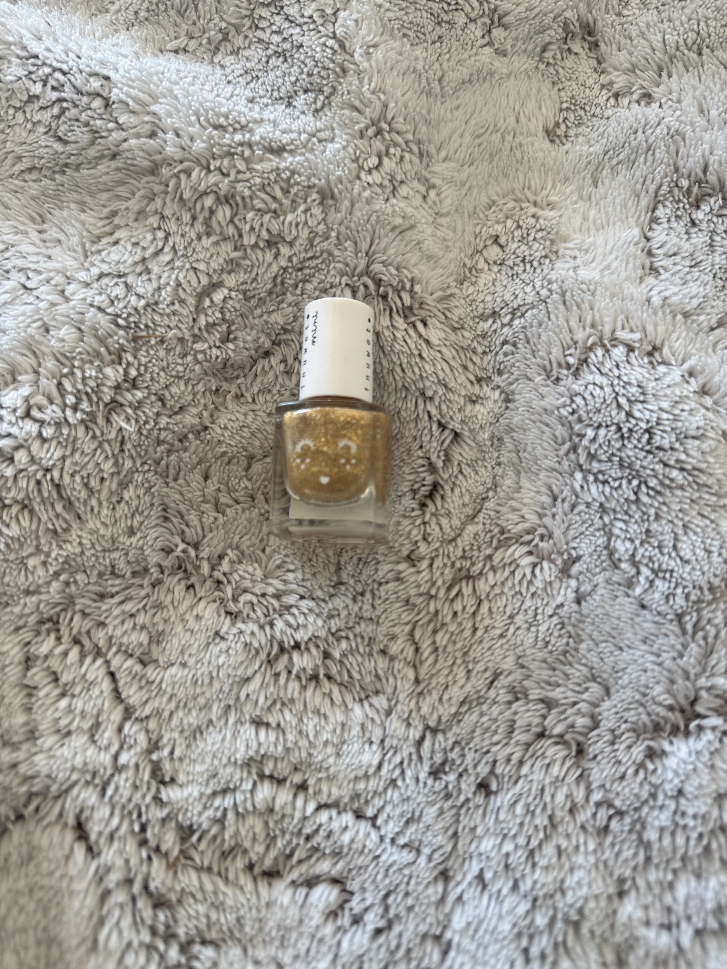 Vernis Or Inuwet
